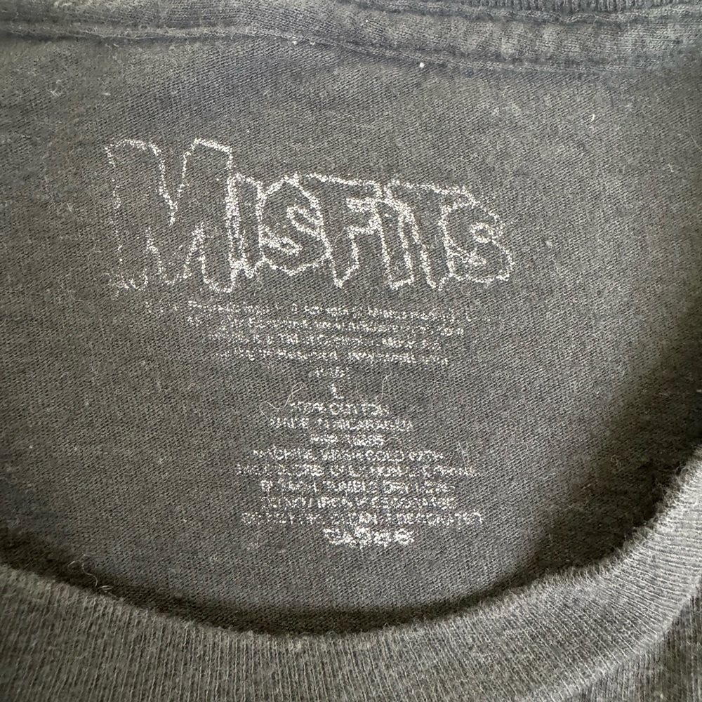 The Misfits Fiend Club Short Sleeve Tee - Black with Red Graphic - Picture 6 of 8